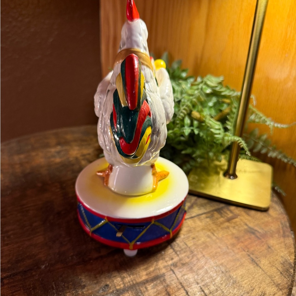 Vintage 1979 Berman & Anderson Japan Cockerel Chicken Drum Music Box. - Picture 3 of 5